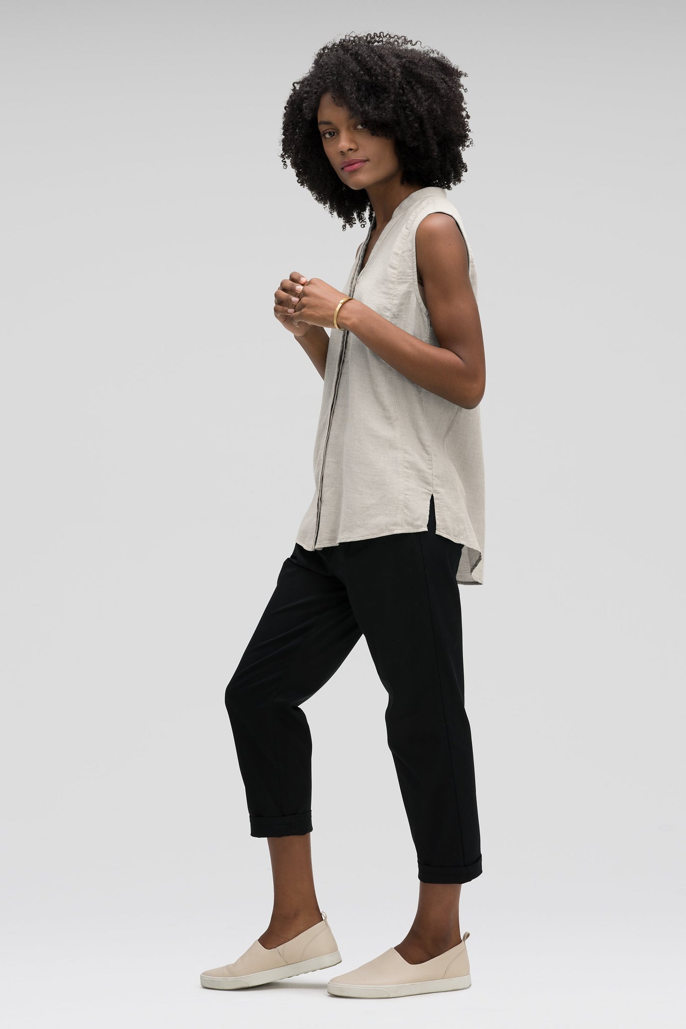 women's sleeveless woven shirt - zinc check